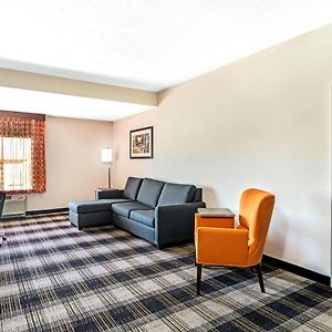 One-Bedroom King Suite Non-Smoking